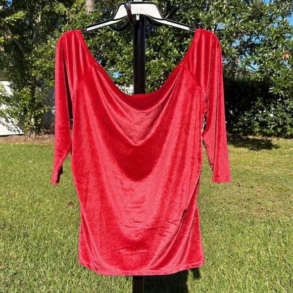 ~e New Torrid off the shoulder top - Picture 3 of 7